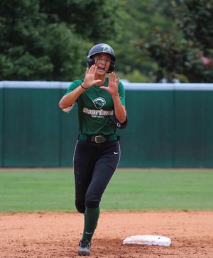 Image post by @upstatesoftball on Instagram