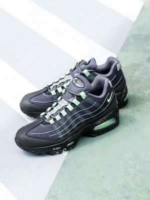 Image post by @atmos_japan on Instagram