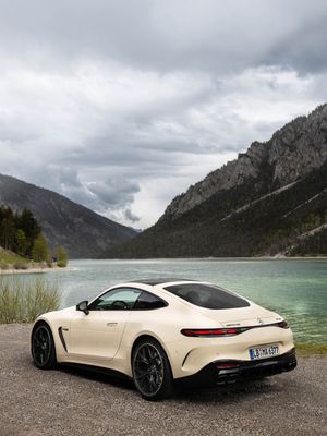 Image post by @mercedesamg on Instagram