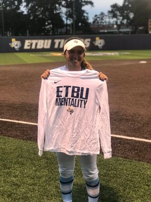 Image post by @ETBU_Softball on Twitter
