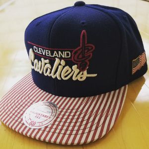 Image post by @CavsTeamShop on Twitter