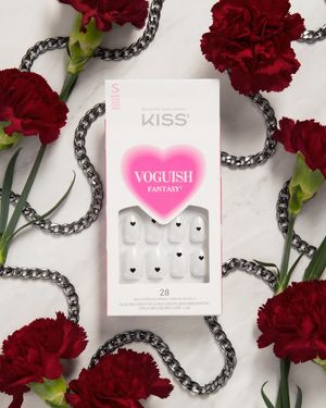 Image post by @kissproducts on Instagram