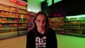Video post by @hallietut on YouTube