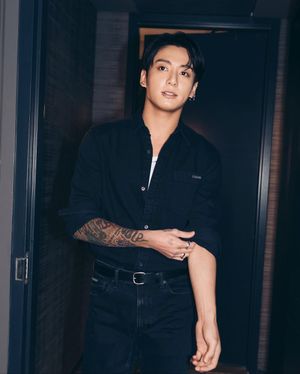 Image post by @ellemenhk on Instagram