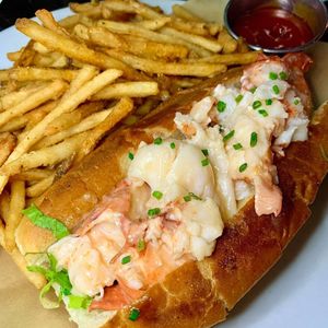 Image post by @seafmarket on Instagram