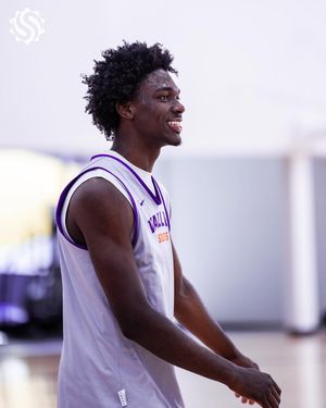 Image post by @gleaguesuns on Instagram