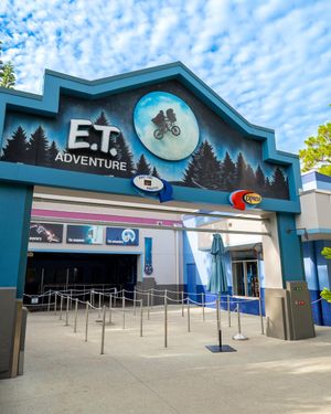 Image post by @UniversalORL on Twitter