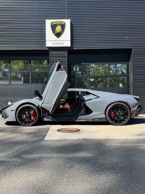 Image post by @lambogreenwich on Instagram