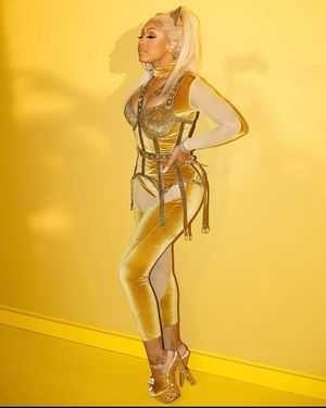 Image post by @citygirls on Twitter