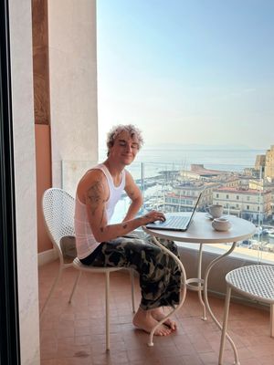 Image post by @thomasdayhq on Instagram