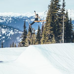 Image post by @j_skis on Instagram
