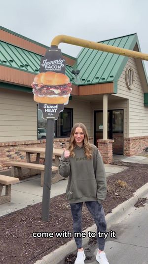 Video post by @evafahrnbruch on TikTok