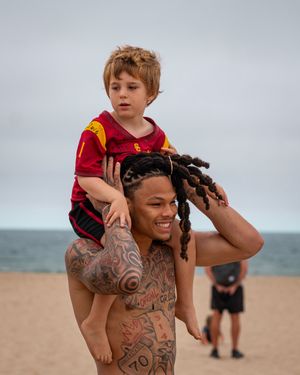 Image post by @uscfb on Instagram