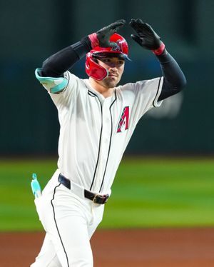 Image post by @losdbacks on Instagram