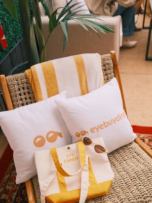 Image post by @eyebuydirect on Instagram