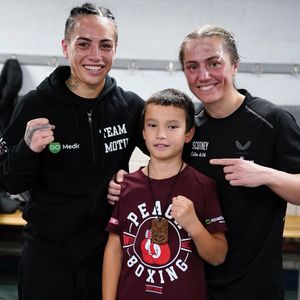 Image post by @MatchroomBoxing on Twitter