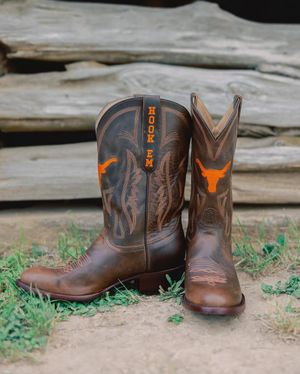 Image post by @gamedayboots on Instagram