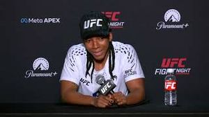 Video post by @ufcespanol on YouTube