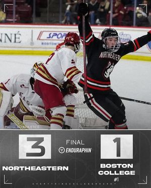 Image post by @everythingcollegehockey on Instagram