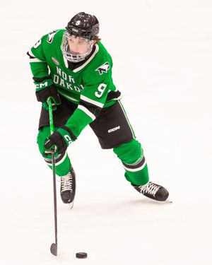 Image post by @undmhockey on Instagram