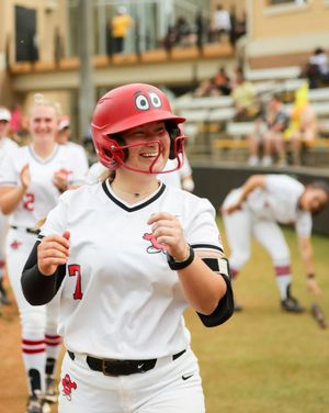 Image post by @wku_softball on Instagram