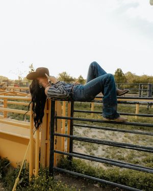 Image post by @cowgirlmagazine on Instagram