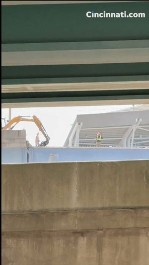 Video post by @Enquirer on Facebook