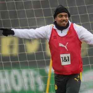 Image post by @BlackYellow on Twitter