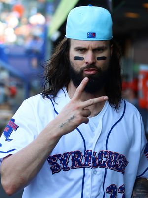 Image post by @syracusemets on Instagram