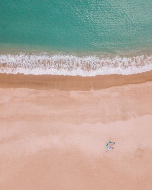 Image post by @selenaxsun on Instagram