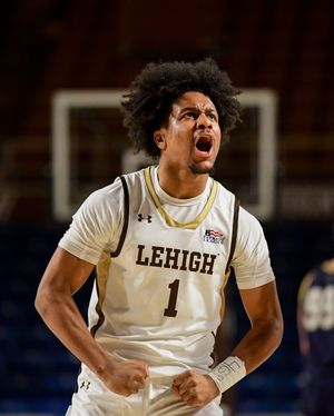 Image post by @hannahallyphoto on Instagram