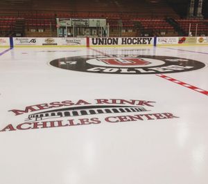 Image post by @unionmhockey on Instagram