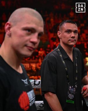 Image post by @daznboxing on Instagram