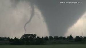 Video post by @stormchasingvideo on YouTube