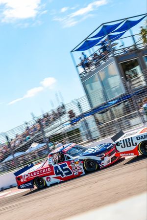 Image post by @landenlewis99 on Twitter