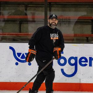 Image post by @bgfalconhockey on Instagram