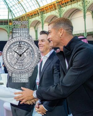 Image post by @celebwatchspotter on Instagram