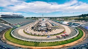 Image post by @MartinsvilleSwy on Twitter