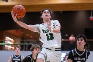 Image post by @oregonsportsphotos on Instagram