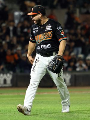 Image post by @clubnaranjeros on Instagram