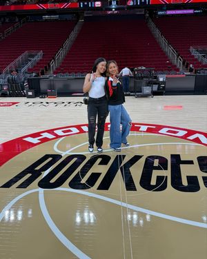 Image post by @sportsshawties on Instagram