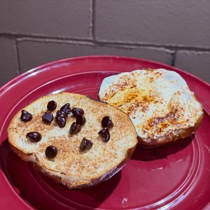 Image post by @bagelstreetdeli on Instagram