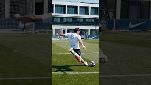 Video post by @PSG - Paris Saint-Germain on YouTube