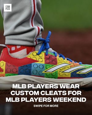 Image post by @complexsneakers on Instagram