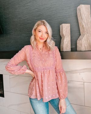 Image post by @shopfillyflair on Instagram