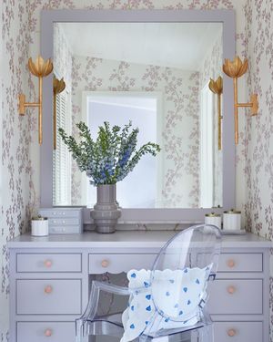 Image post by @julieneilldesigns on Instagram