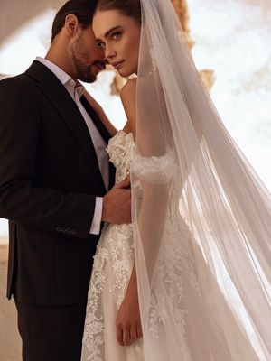Image post by @dama_couture on Instagram