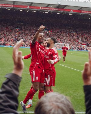 Image post by @simonellis87 on Instagram