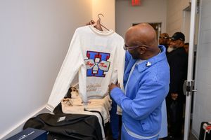 Image post by @jeaniusjackets on Instagram