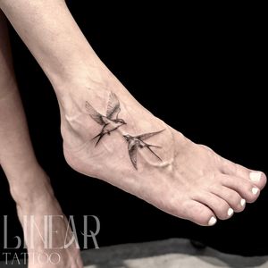 Image post by @christina.lineartattoo on Instagram